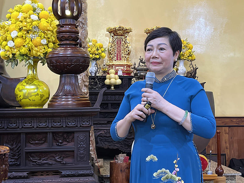 Nhà Khoa Học Phương Dung, Người Đặt “Nền Móng” Cho Kiềm Saphia