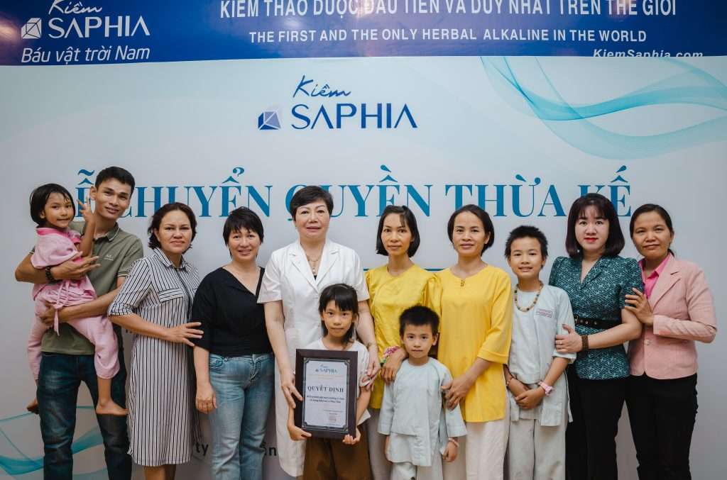 Kiềm Saphia trao quyền thừa kế và hỗ trợ thành viên trong đội ngũ kinh doanh tại Sài Gòn