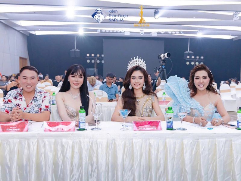 Cuoc Thi Hoa Hau Doanh Nhan Huong Sac Viet Nam 2025 8