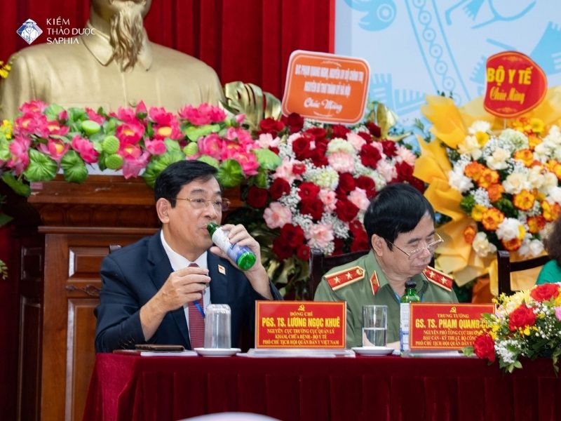 Kiem Saphia Gia Bao Nhieu 3
