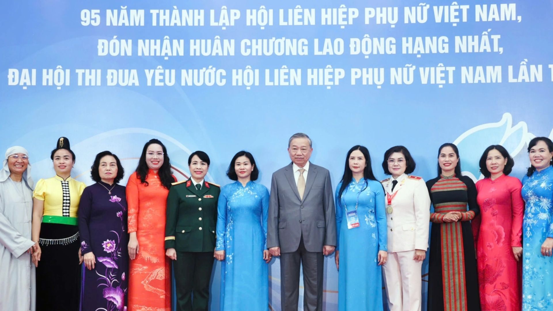 Nhà khoa học Nguyễn Phương Dung – Đại diện Kiềm thảo dược Saphia tự hào góp mặt trong sự kiện 95 năm Hội LHPN Việt Nam