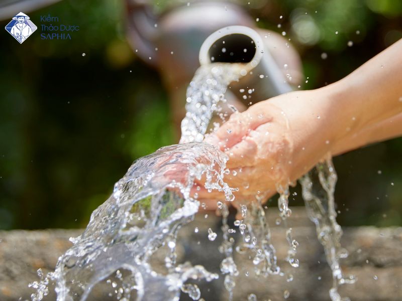 Nước kiềm tự nhiên