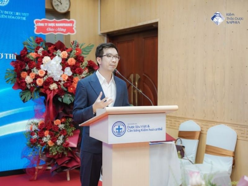 Ceo Nguyen Thanh Phuong Va Dau An Cot Moc Thanh Cong Kiem Thao Duoc Saphia 1