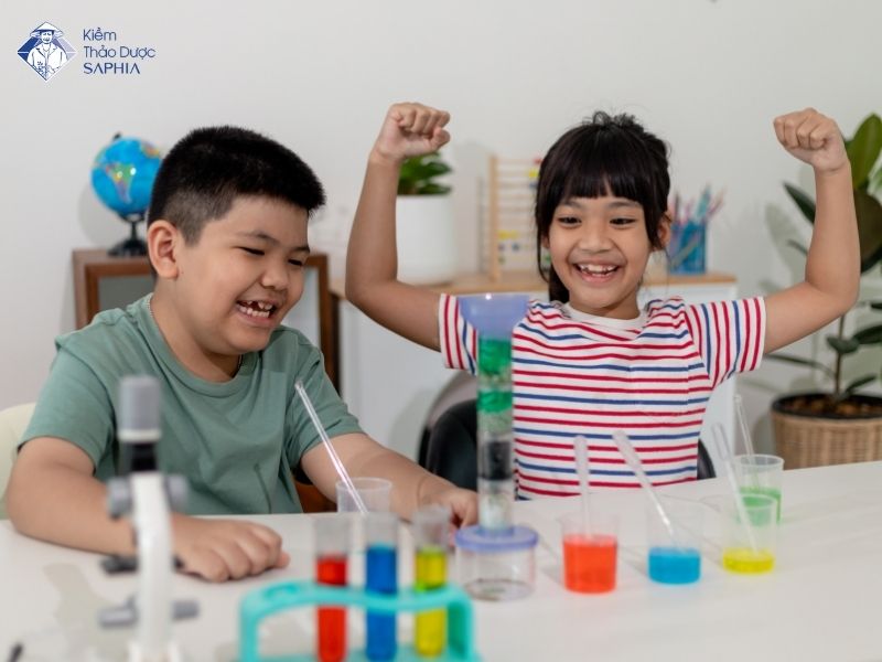 Tre Em Co Nen Uong Nuoc Kiem 1