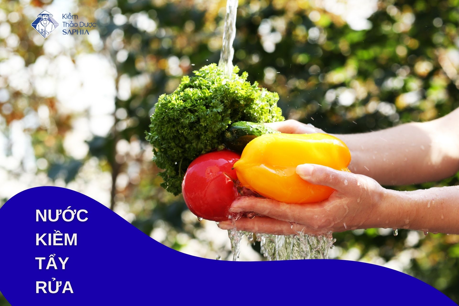 Nước kiềm rửa là gì? Công dụng tẩy rửa và lưu ý khi dùng